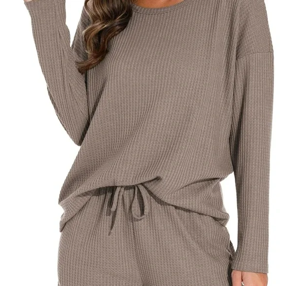 Waffle Knit Long Sleeve Top & Shorts Lounge Set- Khaki - Picture 2 of 5